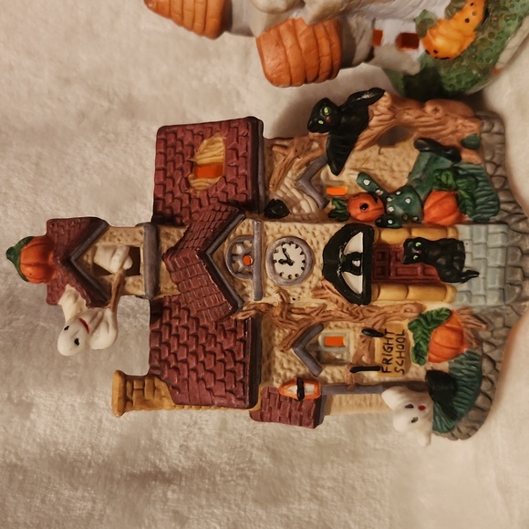 Vintage Halloween Ceramic Trio Haunted House, Haunted Castle, Halloween Tree - Picture 6 of 7